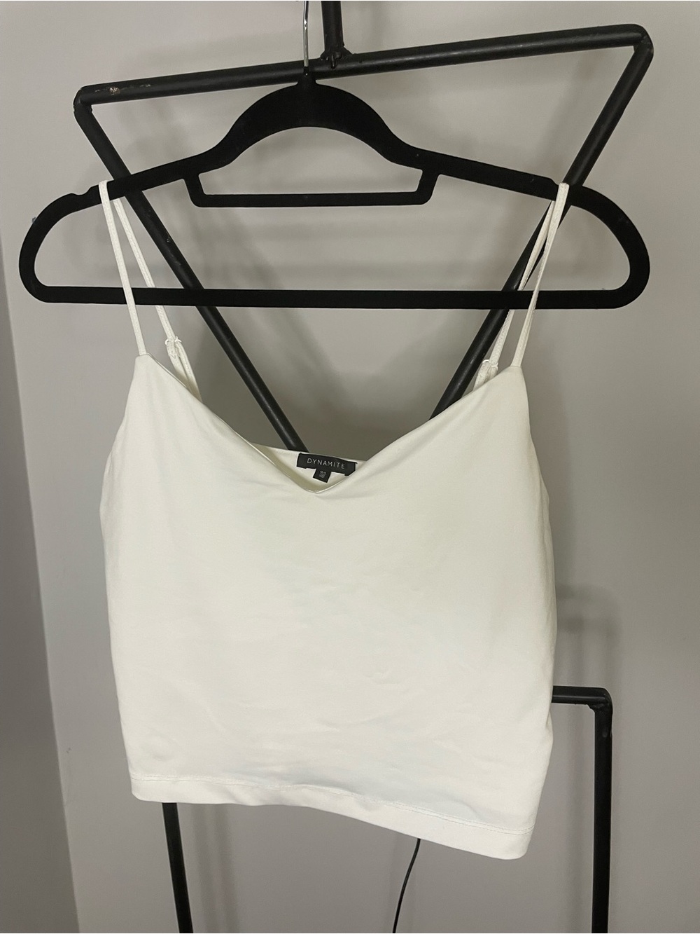 Dynamite White V-Neck Spaghetti Strap Camisole